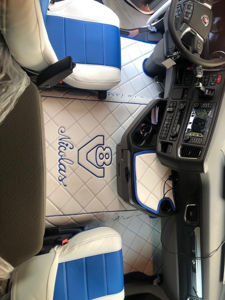 Cabina coordinata V8