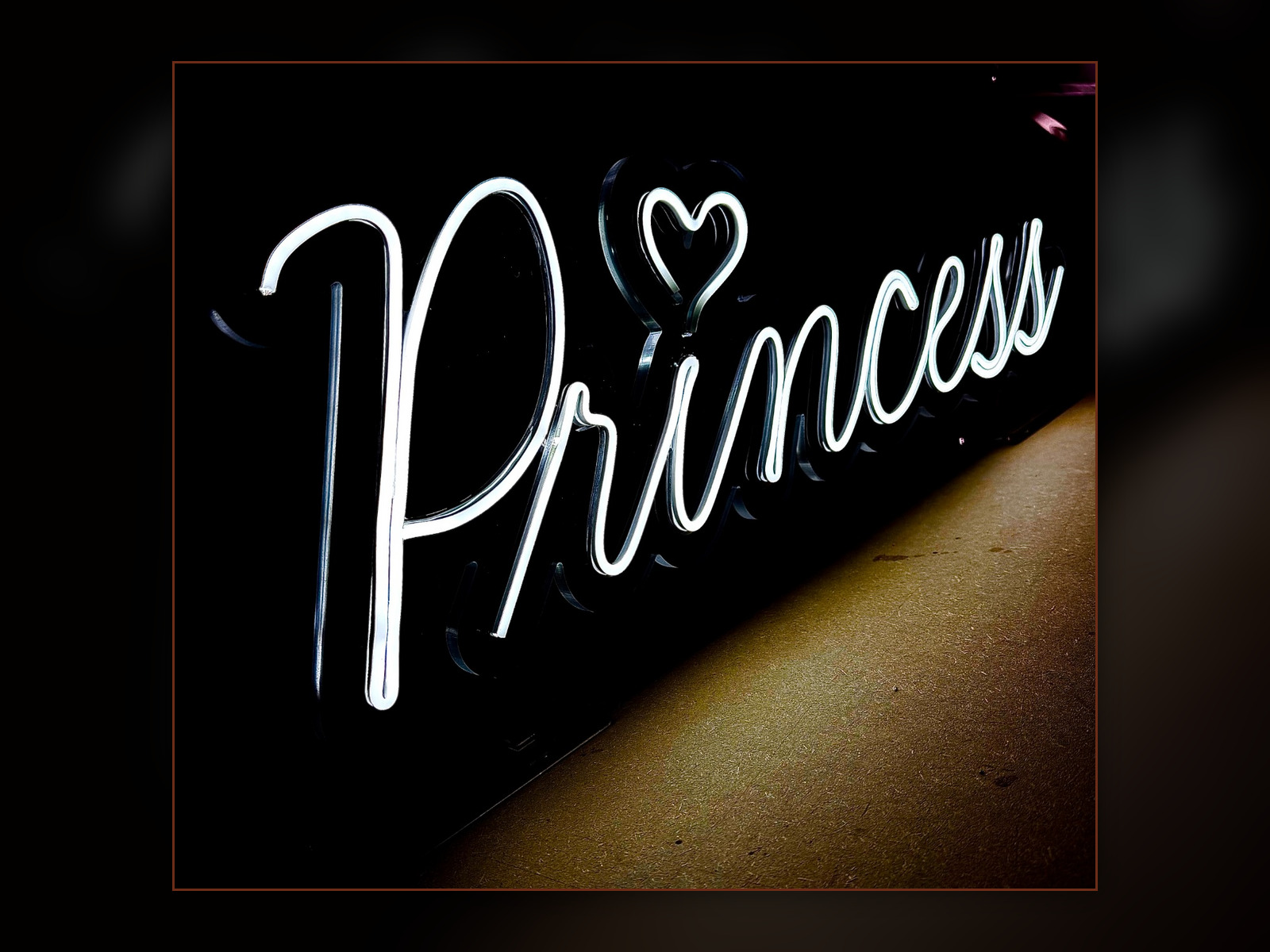 Neonflex Princess realizzato da Effetruck